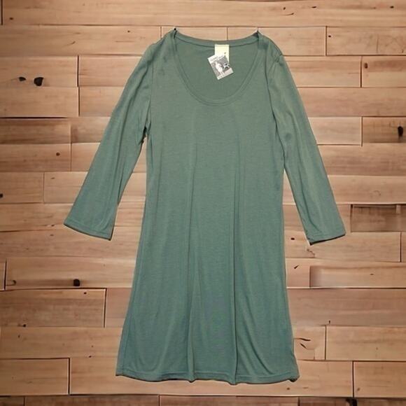 Sage Green Scoop Neck T-shirt Dress rayon spandex lightweight travel Size Large - Picture 2 of 9